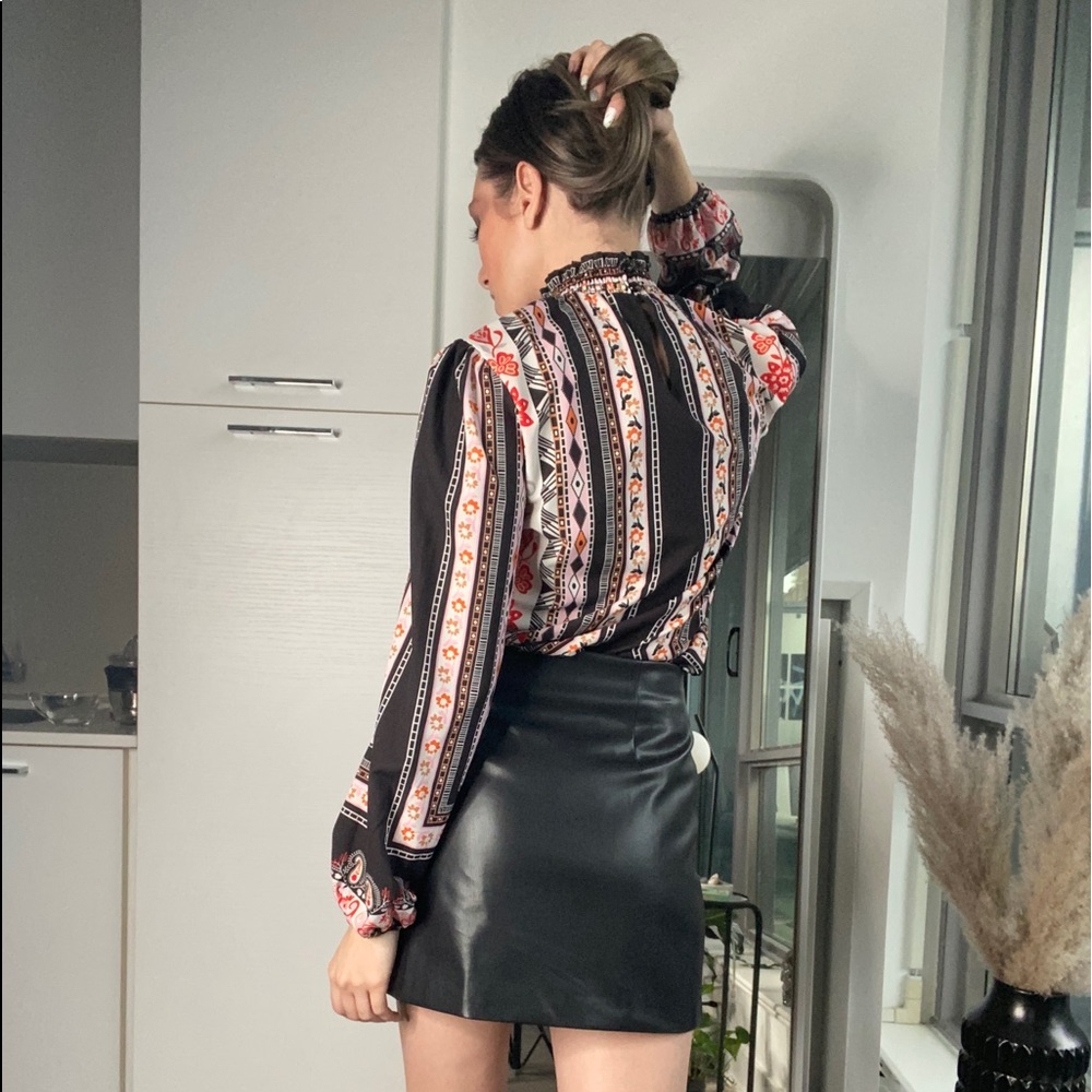 Fashion blouse - Picture 4 of 7